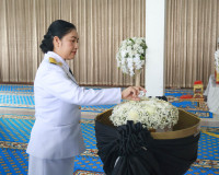 จังหวัดสุราษฎร์ธานี จัดพิธีถวายน้ำสรงพระบรมศพสมเด็จพระนางเจ้ ... พารามิเตอร์รูปภาพ 15